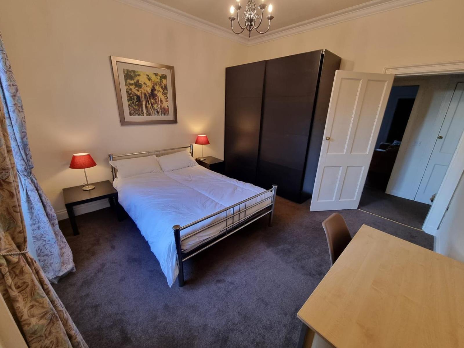 Apartment 10 Min Walk 2 Royal Mile Edinburgh